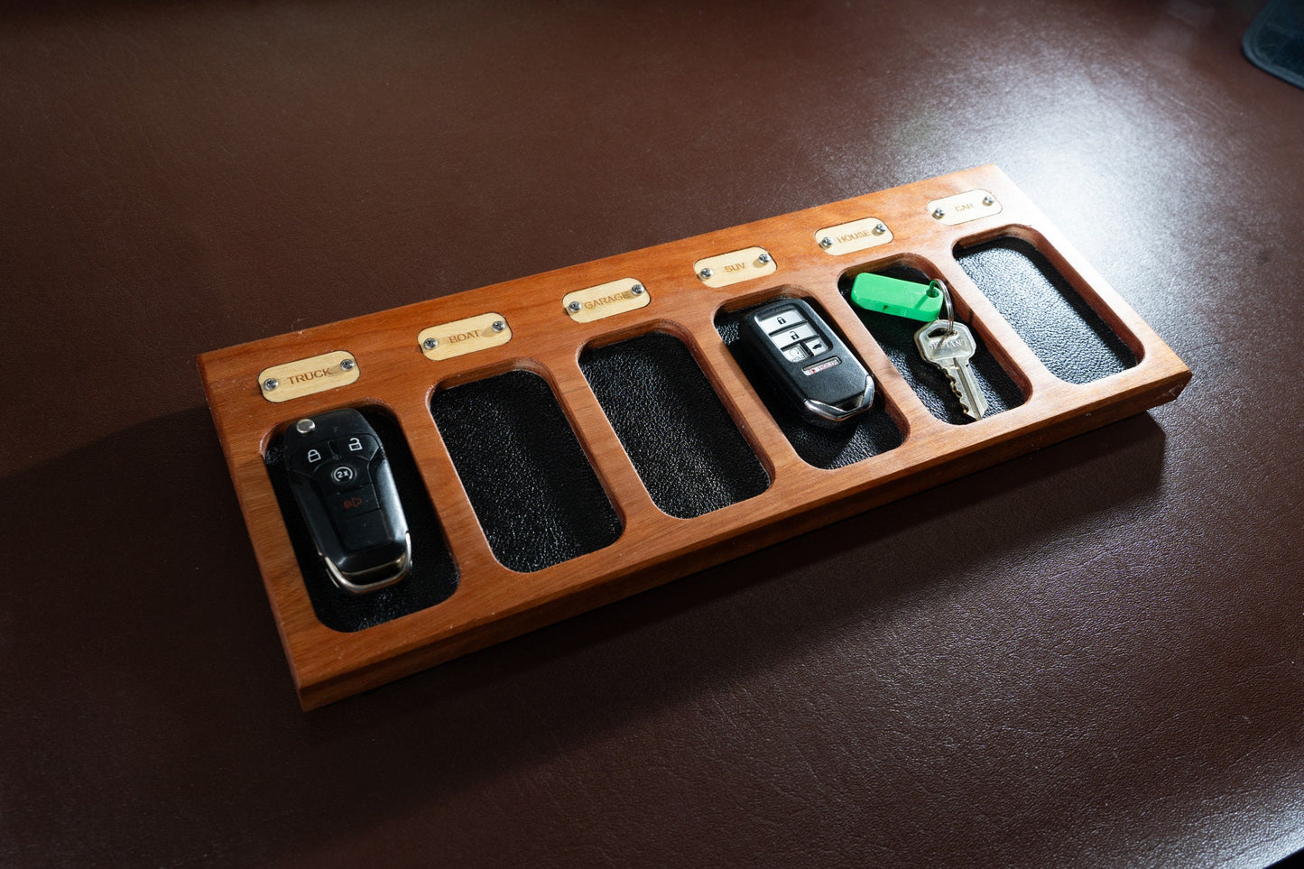 Elegant Oak Key Fob Tray - Personalized with Soft Leather Lined Compartments