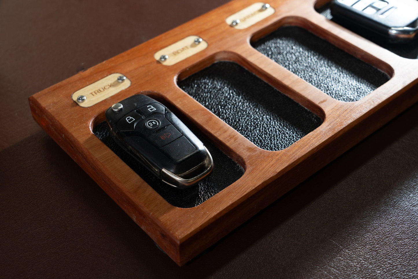 Elegant Oak Key Fob Tray - Personalized with Soft Leather Lined Compartments